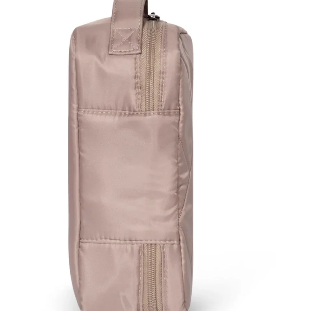 Lug Hover Cosmetic Pouch Sand Taupe NWT